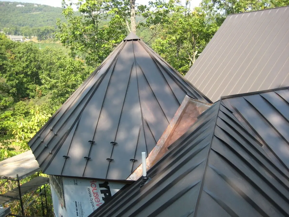 Professional Gutter Cleaning by Craftsman Roofing in Upper Reese